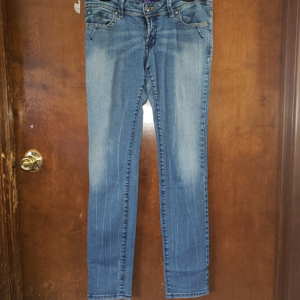 Miley Cyrus skinny jeans